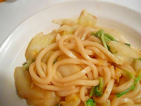 生姜風味　白菜とオイスターソースで焼きうどん